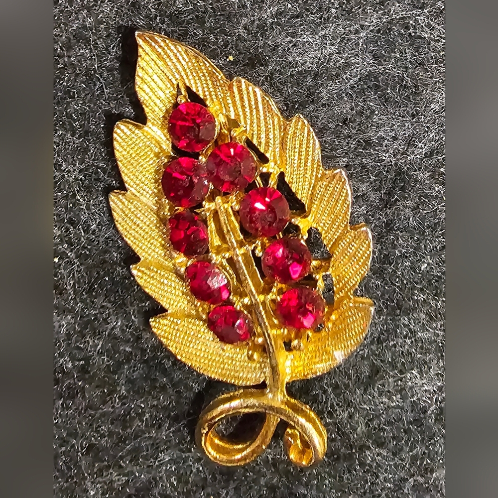 Gold Tone and Red Leaf Brooch with Textured Veining